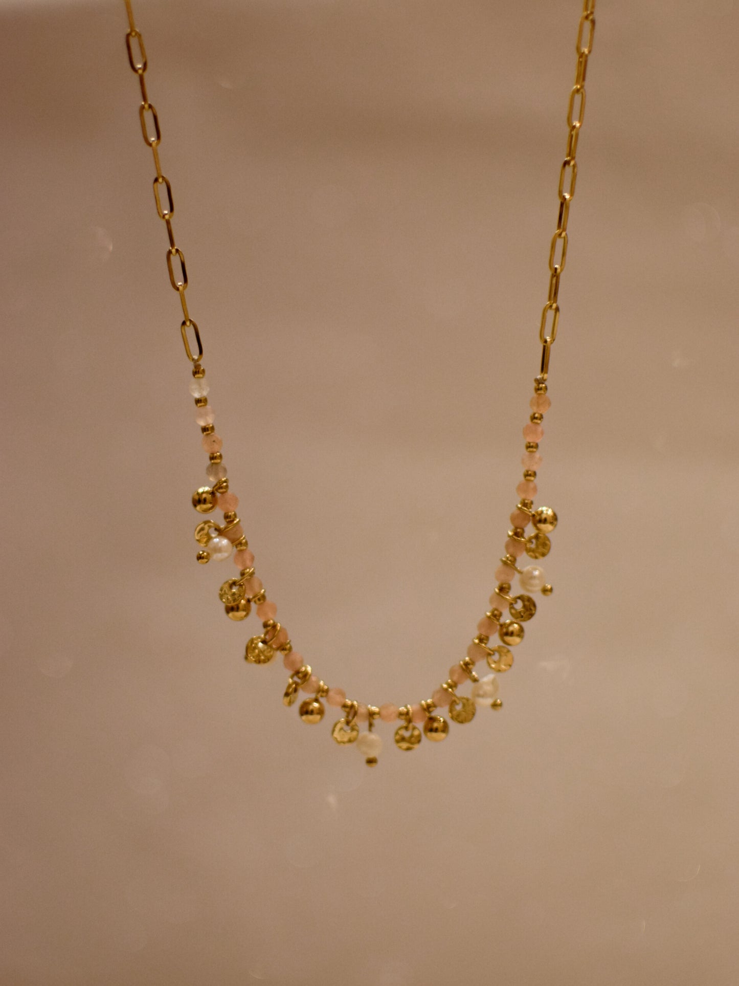 Collier Mae